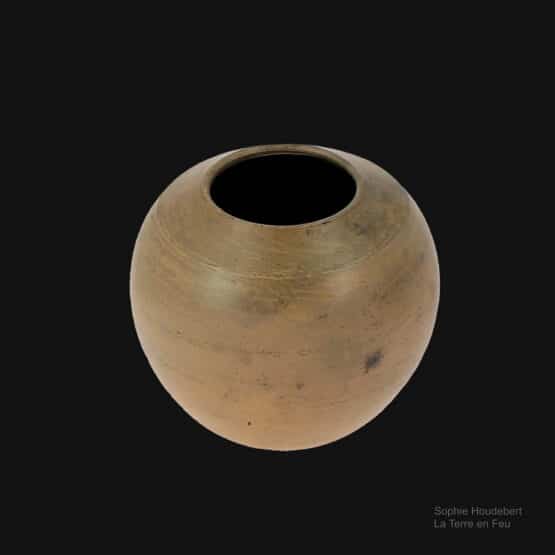 "Douce Sphère" terre sigillée. Vase tourné, polie, cuisson au bois, enfumage dans le four.